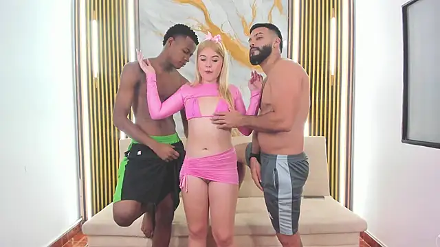 yez hot ggh online show from 15, 11, 2025