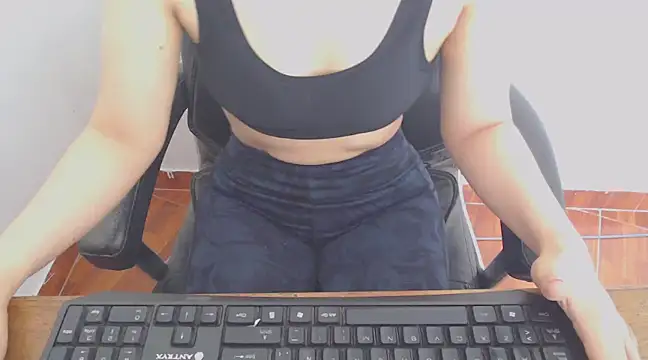 Snapshot of rubired77 chatting on 14, 2, 2025 rubired77 online show from 14, 2, 2025