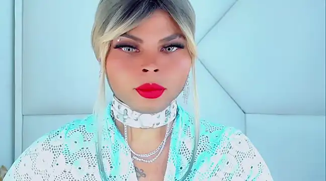 Snapshot of AdanKinng chatting on 12, 12, 2024 AdanKinng online show from 12, 12, 2024