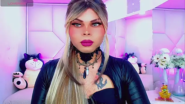 Snapshot of AdanKinng chatting on 12, 10, 2025 AdanKinng online show from 12, 10, 2025