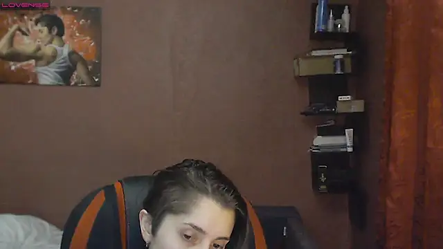 womanstrong78 online show from 9, 3, 2025