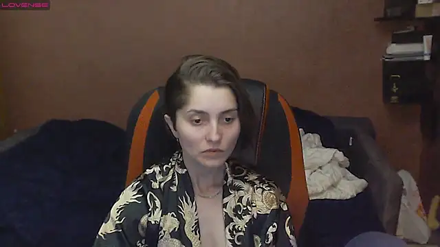 womanstrong78 online show from 11, 3, 2025