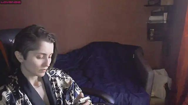 womanstrong78 online show from 12, 3, 2025