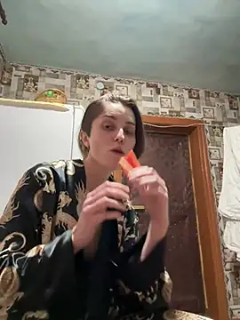 womanstrong78 online show from 12, 3, 2025