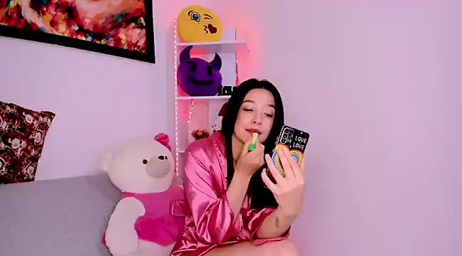 Manuelaa mejiia online show from 7, 12, 2024