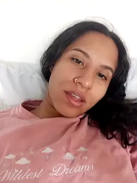 Snapshot of Karii-R chatting on 22, 12, 2025 Karii-R online show from 22, 12, 2025