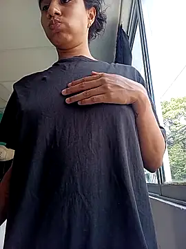 Snapshot of Karii-R chatting on 4, 3, 2026 Karii-R online show from 4, 3, 2026