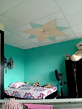 Snapshot of Karii-R chatting on 19, 3, 2026 Karii-R online show from 19, 3, 2026