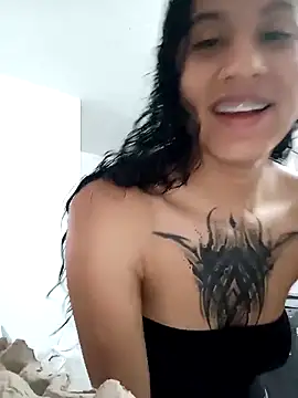 Snapshot of Karii-R chatting on 15, 4, 2026 Karii-R online show from 15, 4, 2026