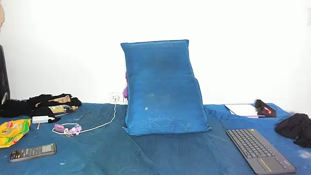 Arantza Hill online show from 1, 12, 2025