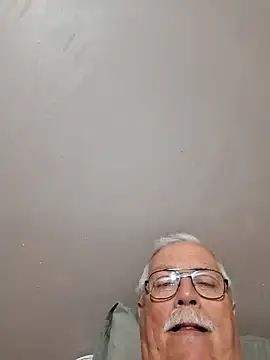 Snapshot of NawtyB1965 chatting on 25, 4, 2026 NawtyB1965 online show from 25, 4, 2026