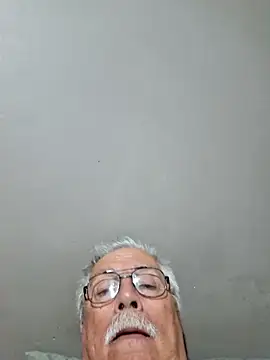 Snapshot of NawtyB1965 chatting on 15, 5, 2026 NawtyB1965 online show from 15, 5, 2026