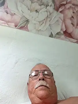 Snapshot of NawtyB1965 chatting on 9, 6, 2026 NawtyB1965 online show from 9, 6, 2026
