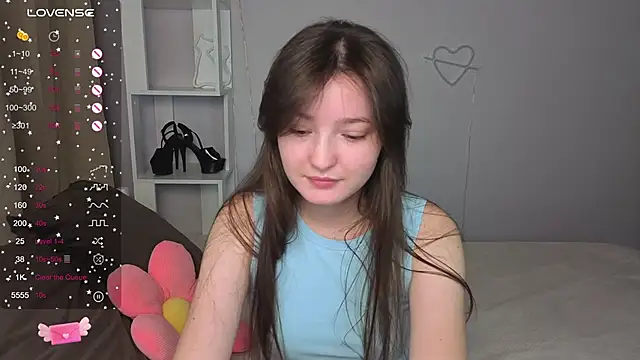 Snapshot of Fairyy_Moon chatting on 10, 10, 2025 Fairyy Moon online show from 10, 10, 2025