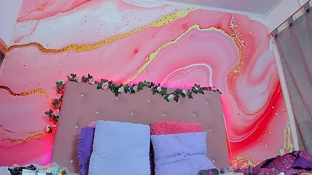 Taylor  cooper online show from 17, 3, 2025