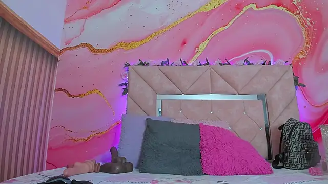 Snapshot of Taylor__cooper chatting on 22, 12, 2025 Taylor cooper online show from 22, 12, 2025