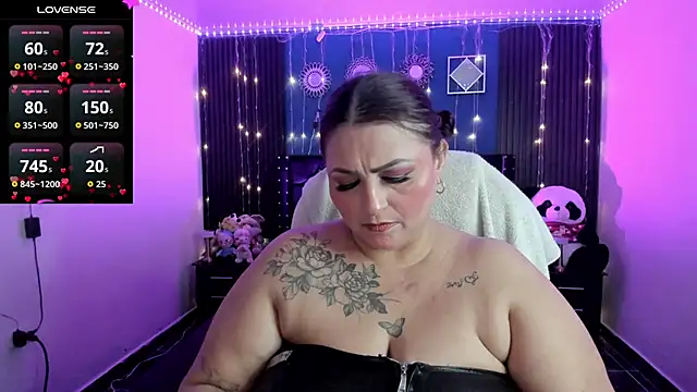Snapshot of Ivonnee__ chatting on 30, 4, 2026 Ivonnee online show from 30, 4, 2026