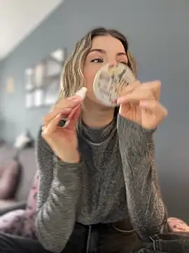 Snapshot of Mia_Ethan chatting on 13, 3, 2026 Mia Ethan online show from 13, 3, 2026