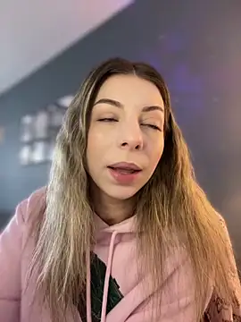 Snapshot of Mia_Ethan chatting on 8, 4, 2026 Mia Ethan online show from 8, 4, 2026