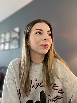 Snapshot of Mia_Ethan chatting on 23, 4, 2026 Mia Ethan online show from 23, 4, 2026