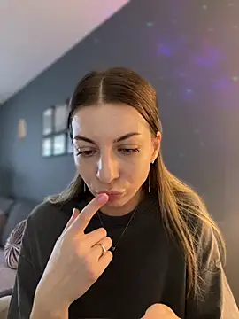 Mia Ethan online show from 20, 7, 2026