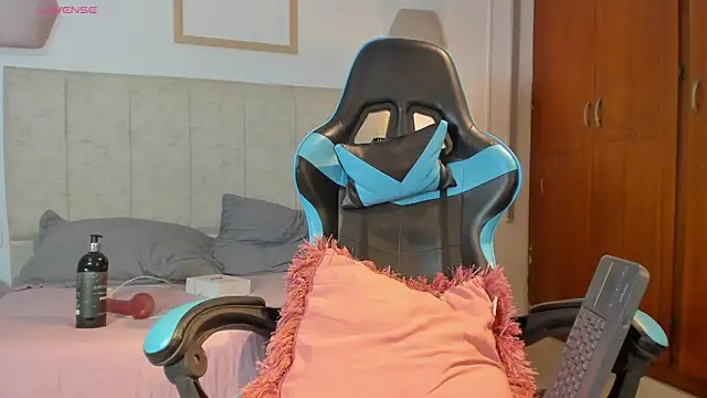  maria foxx  online show from 7, 4, 2026