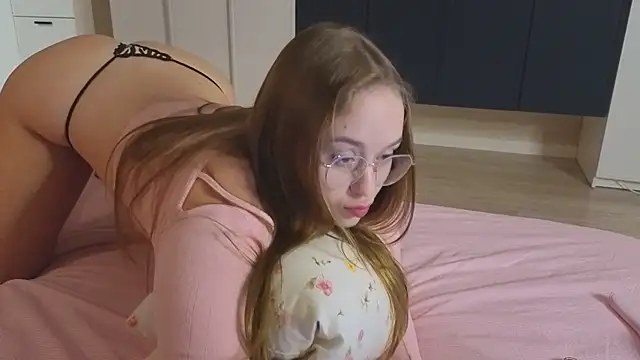 endlesssoffi online show from 1, 12, 2025