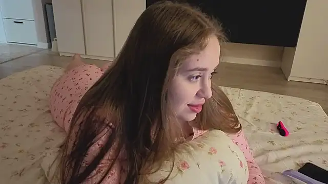 endlesssoffi online show from 12, 4, 2026