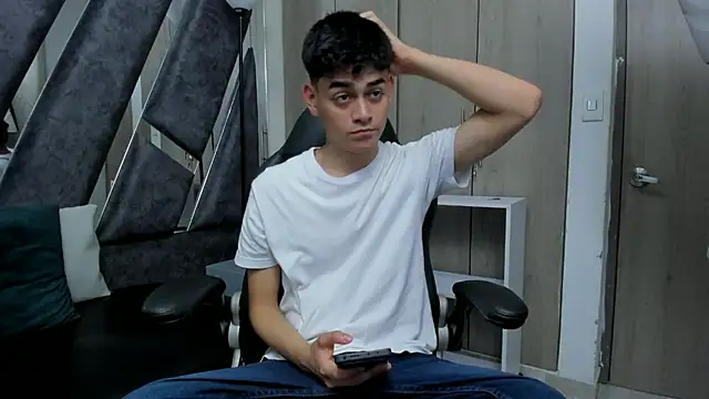 Snapshot of Yef_Thin chatting on 5, 3, 2026 Yef Thin online show from 5, 3, 2026