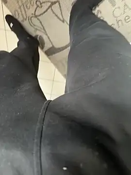 Snapshot of kareem0010 chatting on 23, 2, 2025 kareem0010 online show from 23, 2, 2025