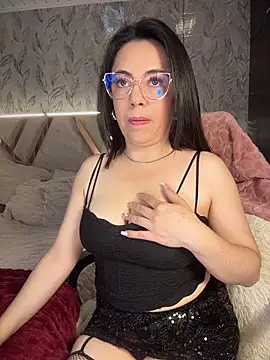 Snapshot of Bella_fournier chatting on 14, 3, 2026 Bella fournier online show from 14, 3, 2026