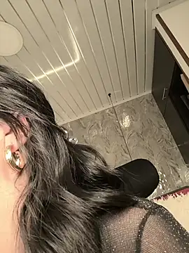 Snapshot of Bella_fournier chatting on 7, 4, 2026 Bella fournier online show from 7, 4, 2026