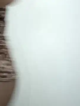 Snapshot of NEW_CRYSTAL chatting on 19, 11, 2025 NEW CRYSTAL online show from 19, 11, 2025