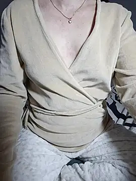 Snapshot of NEW_CRYSTAL chatting on 16, 2, 2026 NEW CRYSTAL online show from 16, 2, 2026