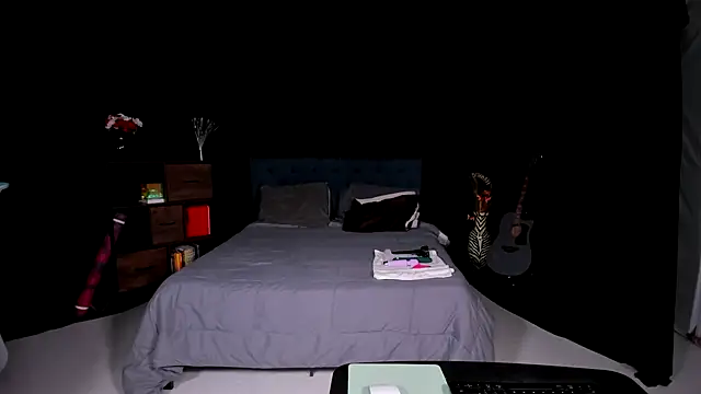 Snapshot of NinaRiveraXO chatting on 9, 9, 2025 NinaRiveraXO online show from 9, 9, 2025