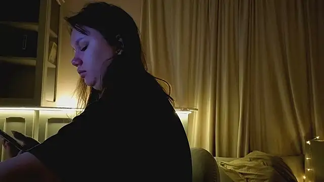 Snapshot of Alisia_Mars chatting on 6, 2, 2026 Alisia Mars online show from 6, 2, 2026