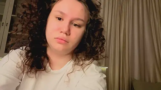 Snapshot of Alisia_Mars chatting on 24, 2, 2026 Alisia Mars online show from 24, 2, 2026