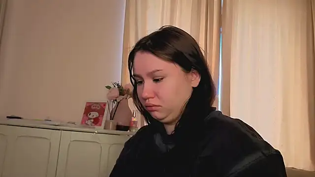 Snapshot of Alisia_Mars chatting on 23, 4, 2026 Alisia Mars online show from 23, 4, 2026