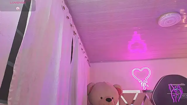 Laylafoxy tay online show from 22, 12, 2025