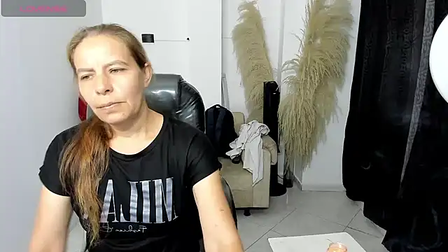 Milf karlye online show from 12, 3, 2026