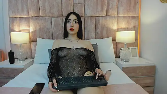 MonserratPeters online show from 10, 12, 2024