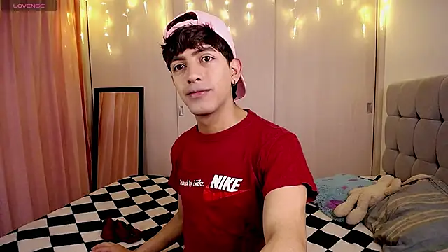 Snapshot of teobowny_ chatting on 12, 12, 2024 teobowny online show from 12, 12, 2024