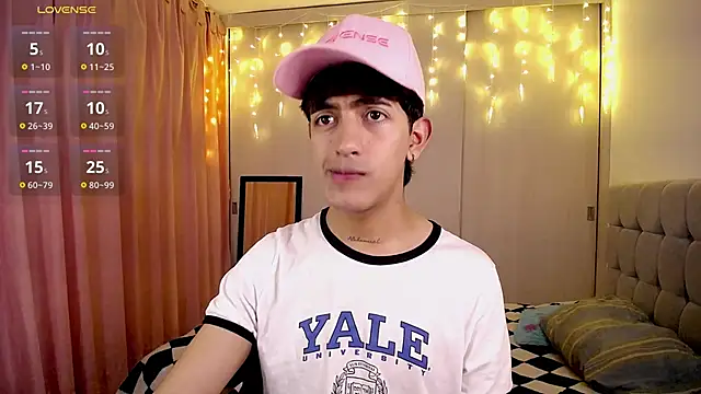 Snapshot of teobowny_ chatting on 14, 12, 2024 teobowny online show from 14, 12, 2024