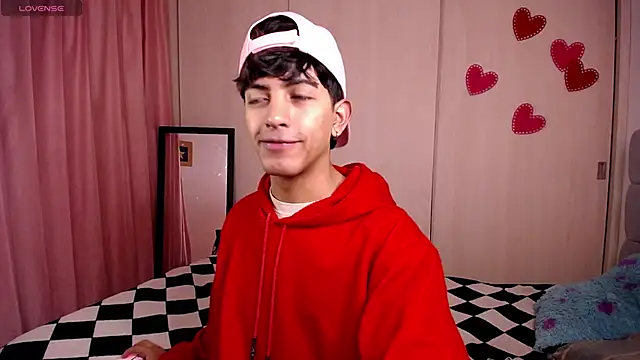 Snapshot of teobowny_ chatting on 5, 3, 2025 teobowny online show from 5, 3, 2025