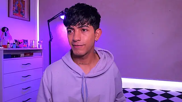 Snapshot of teobowny_ chatting on 11, 10, 2025 teobowny online show from 11, 10, 2025