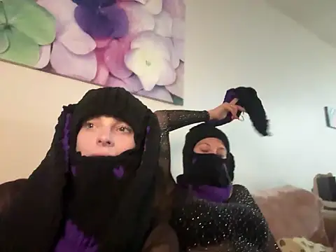 Snapshot of littleserina chatting on 12, 9, 2025 littleserina online show from 12, 9, 2025