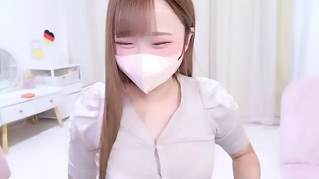 Snapshot of MAIKA_pyon chatting on 29, 9, 2025 MAIKA pyon online show from 29, 9, 2025