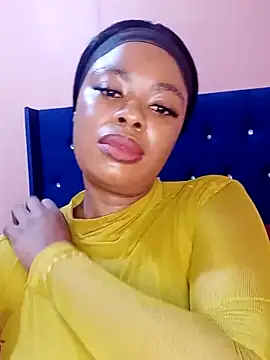 Snapshot of Luciouslips00 chatting on 7, 2, 2026 Luciouslips00 online show from 7, 2, 2026