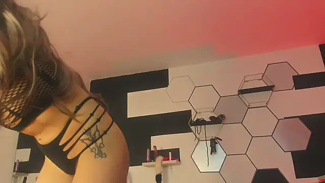 haileycat online show from 22, 1, 2025