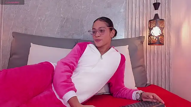 Alahia Baiter online show from 24, 12, 2024